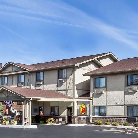 Super 8 By Wyndham Ottawa Starved Rock Hotel Eksteriør billede
