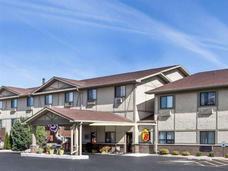 Super 8 By Wyndham Ottawa Starved Rock Hotel Eksteriør billede