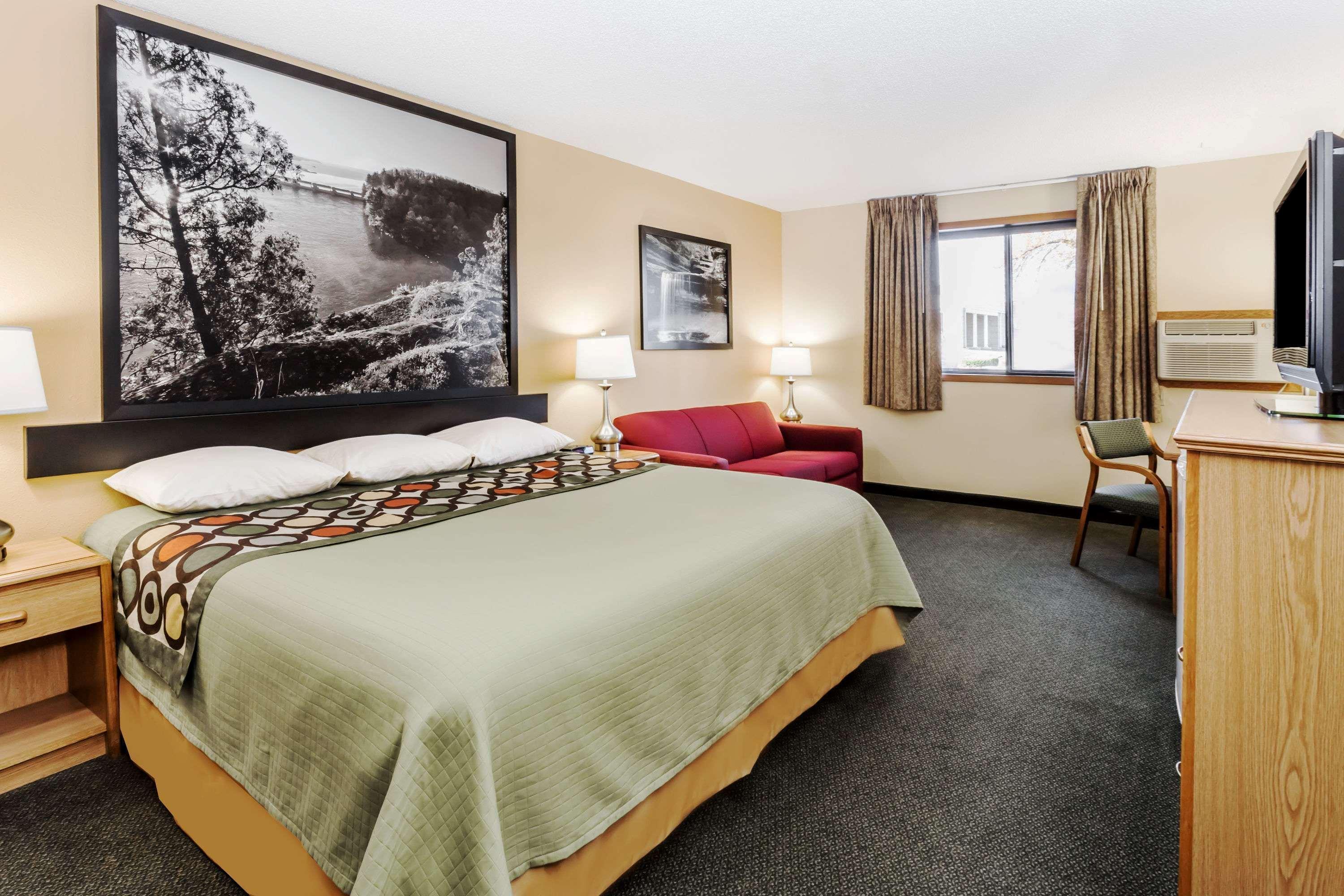 Super 8 By Wyndham Ottawa Starved Rock Hotel Eksteriør billede