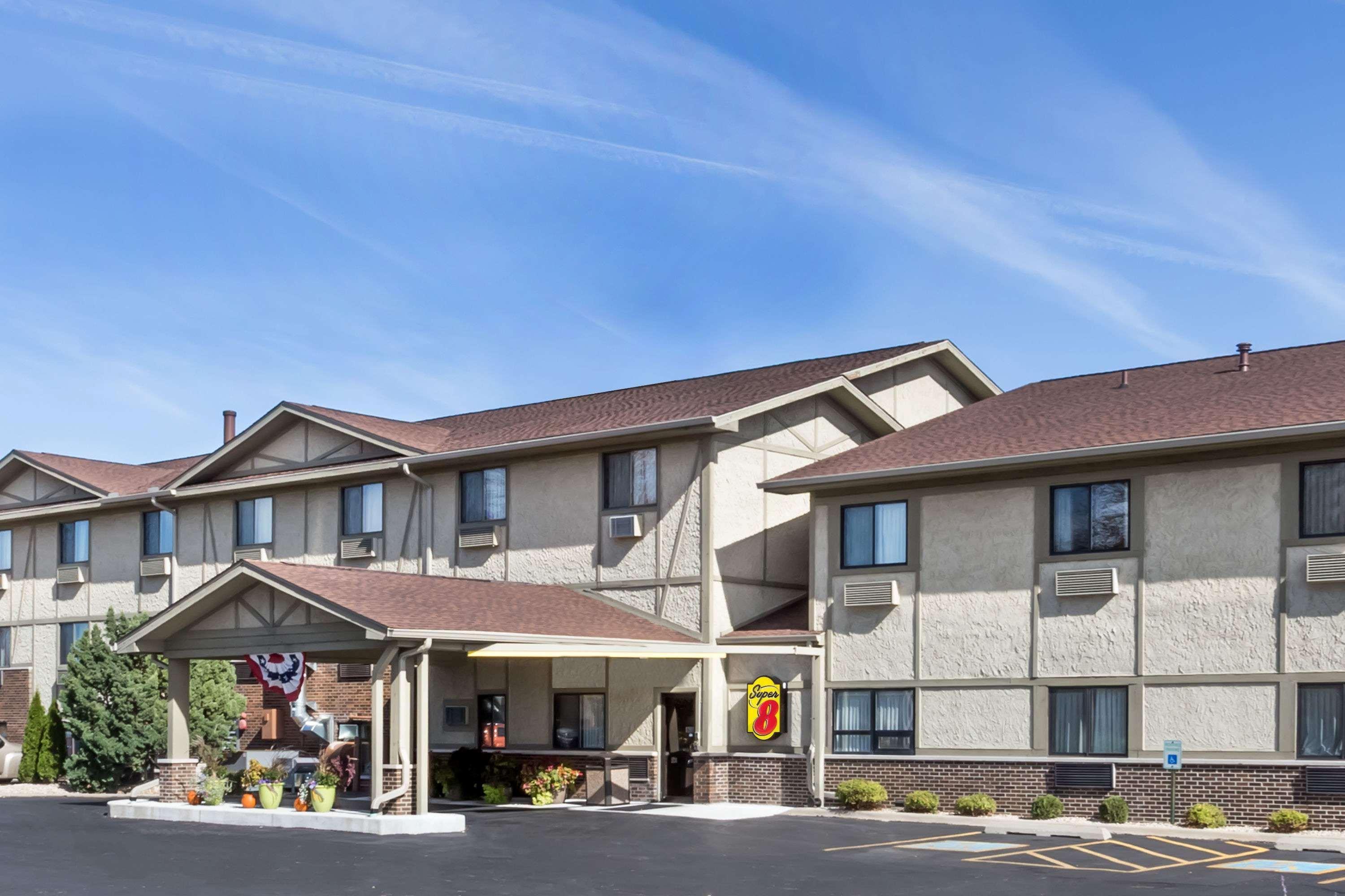 Super 8 By Wyndham Ottawa Starved Rock Hotel Eksteriør billede
