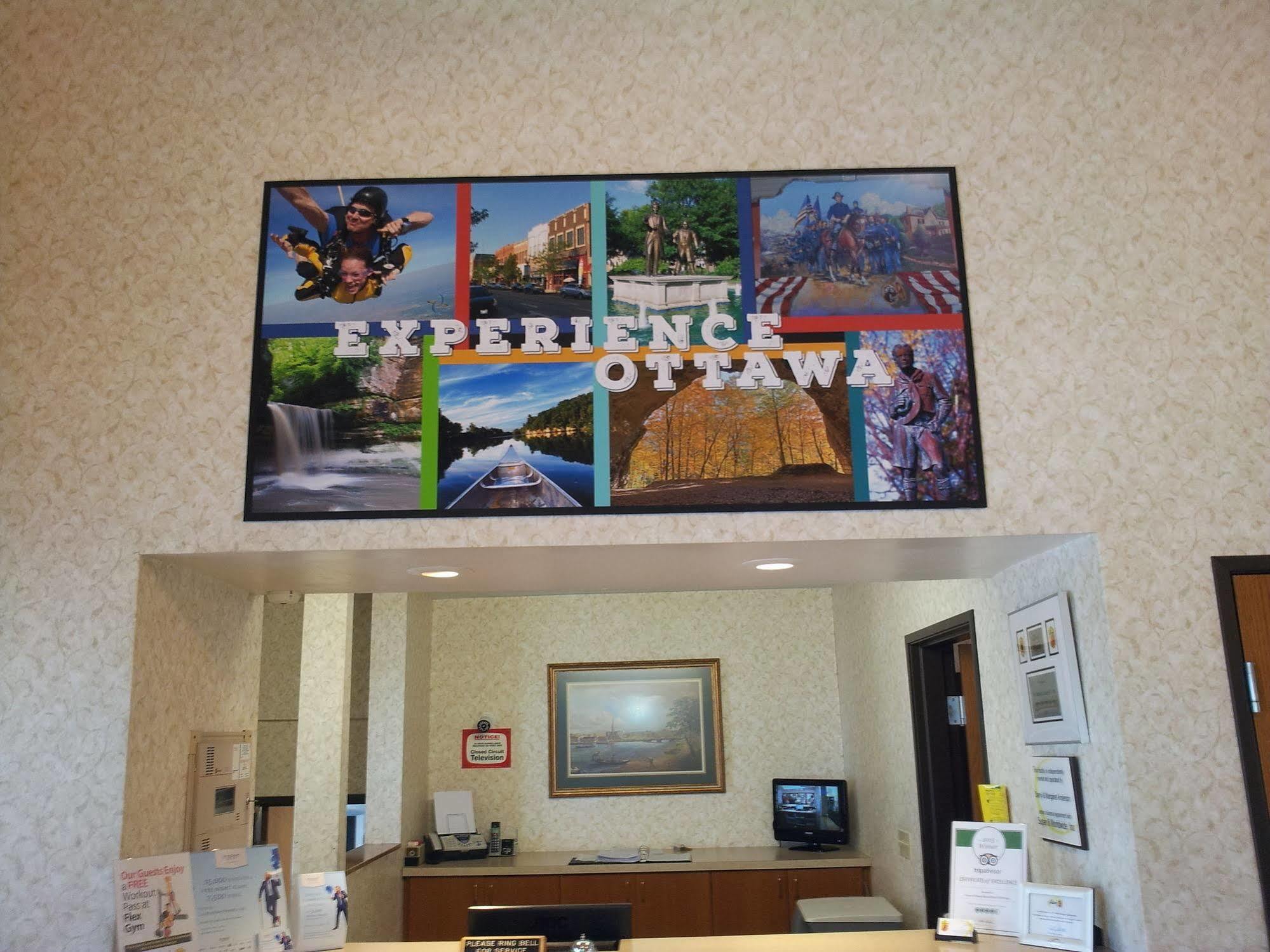 Super 8 By Wyndham Ottawa Starved Rock Hotel Eksteriør billede